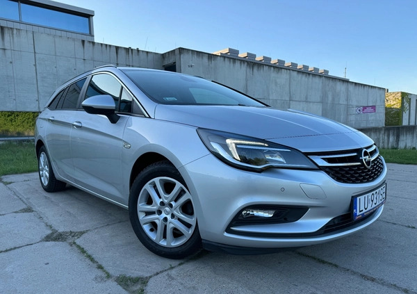 Opel Astra cena 38900 przebieg: 207000, rok produkcji 2019 z Lublin małe 254